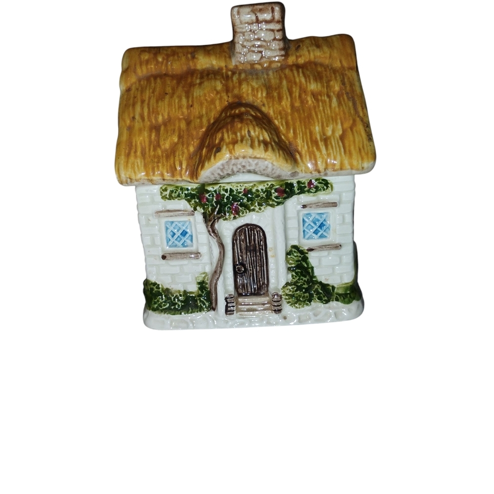 Otagiri Holiday Cottage Decor - White and Green